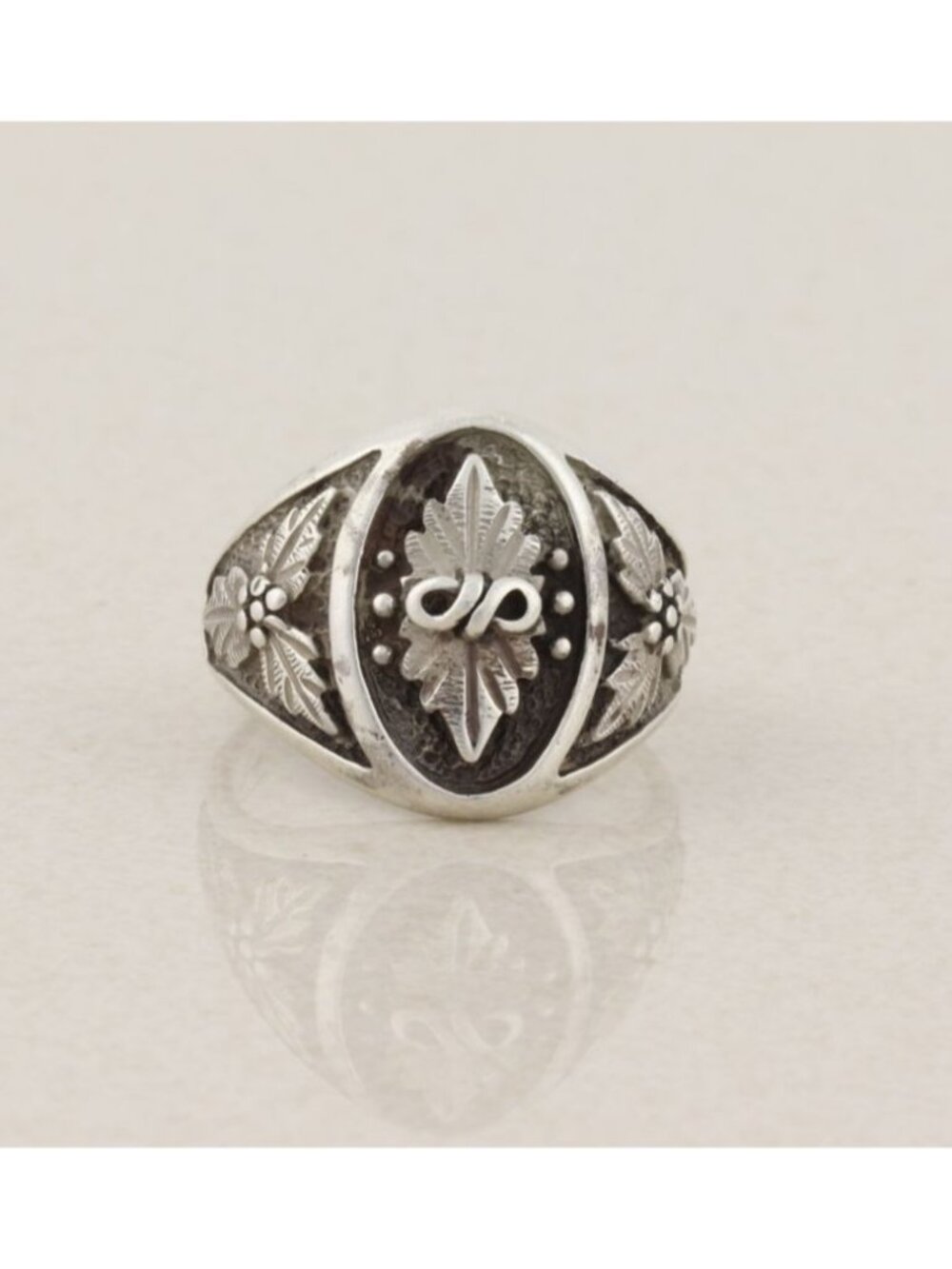 Men's Sterling Silver Black Hills Ring Size 9 1/2